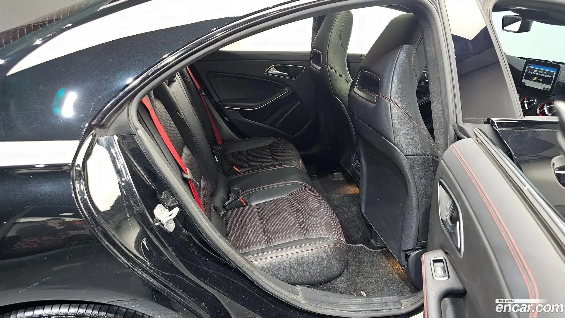 CLA-Class Mercedes-Benz 2017.8-OPTION-015