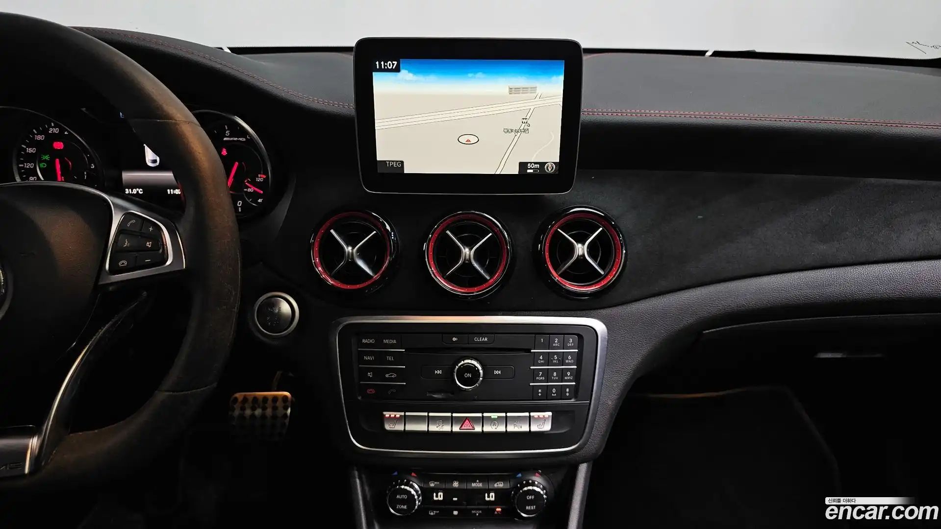 CLA-Class Mercedes-Benz 2017.8-OPTION-018