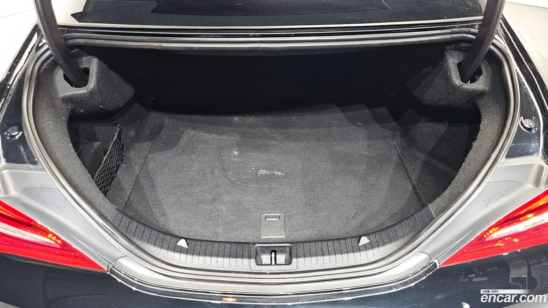 CLA-Class Mercedes-Benz 2017.8-OPTION-019