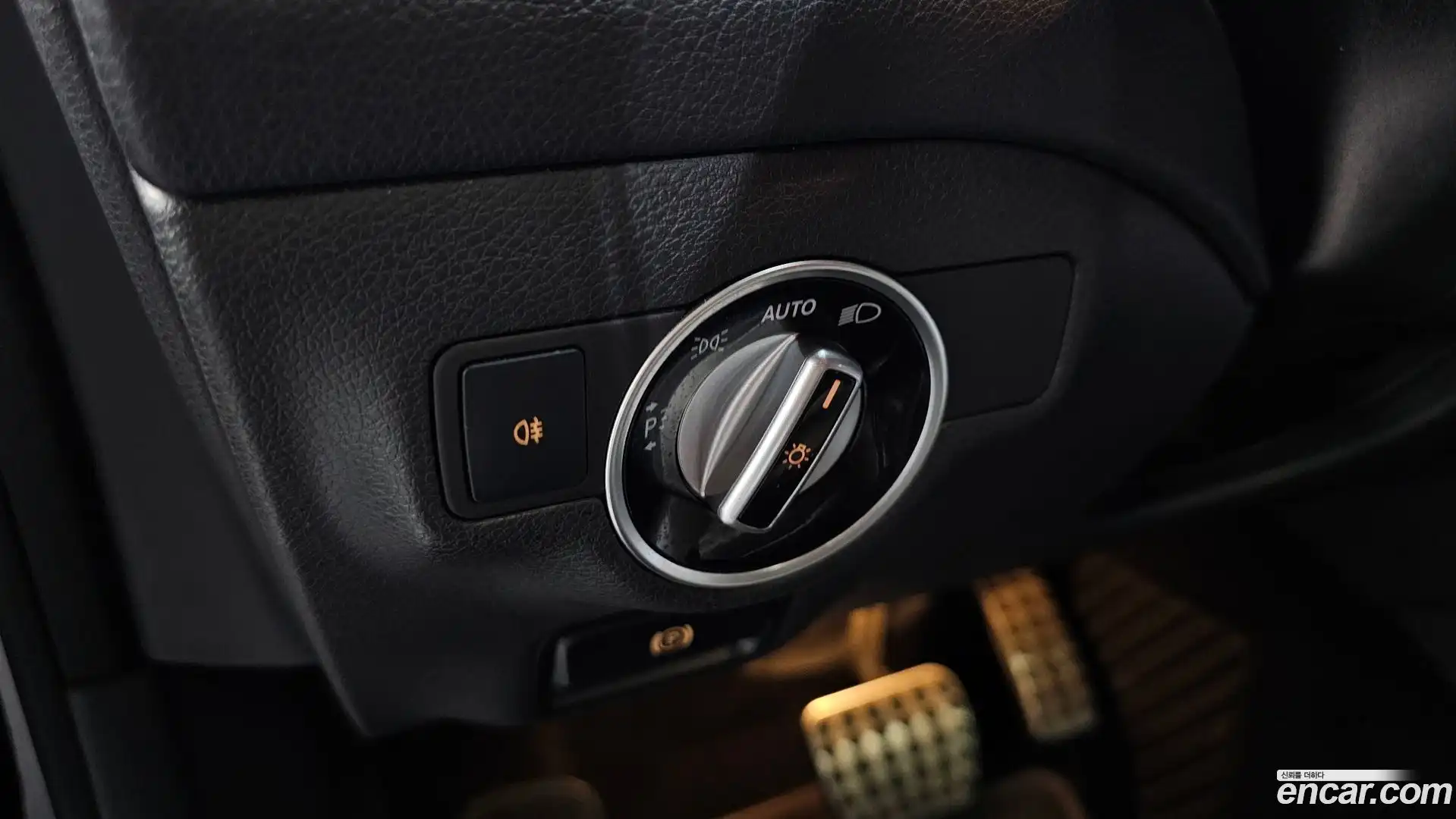 CLA-Class Mercedes-Benz 2017.8-OPTION-022