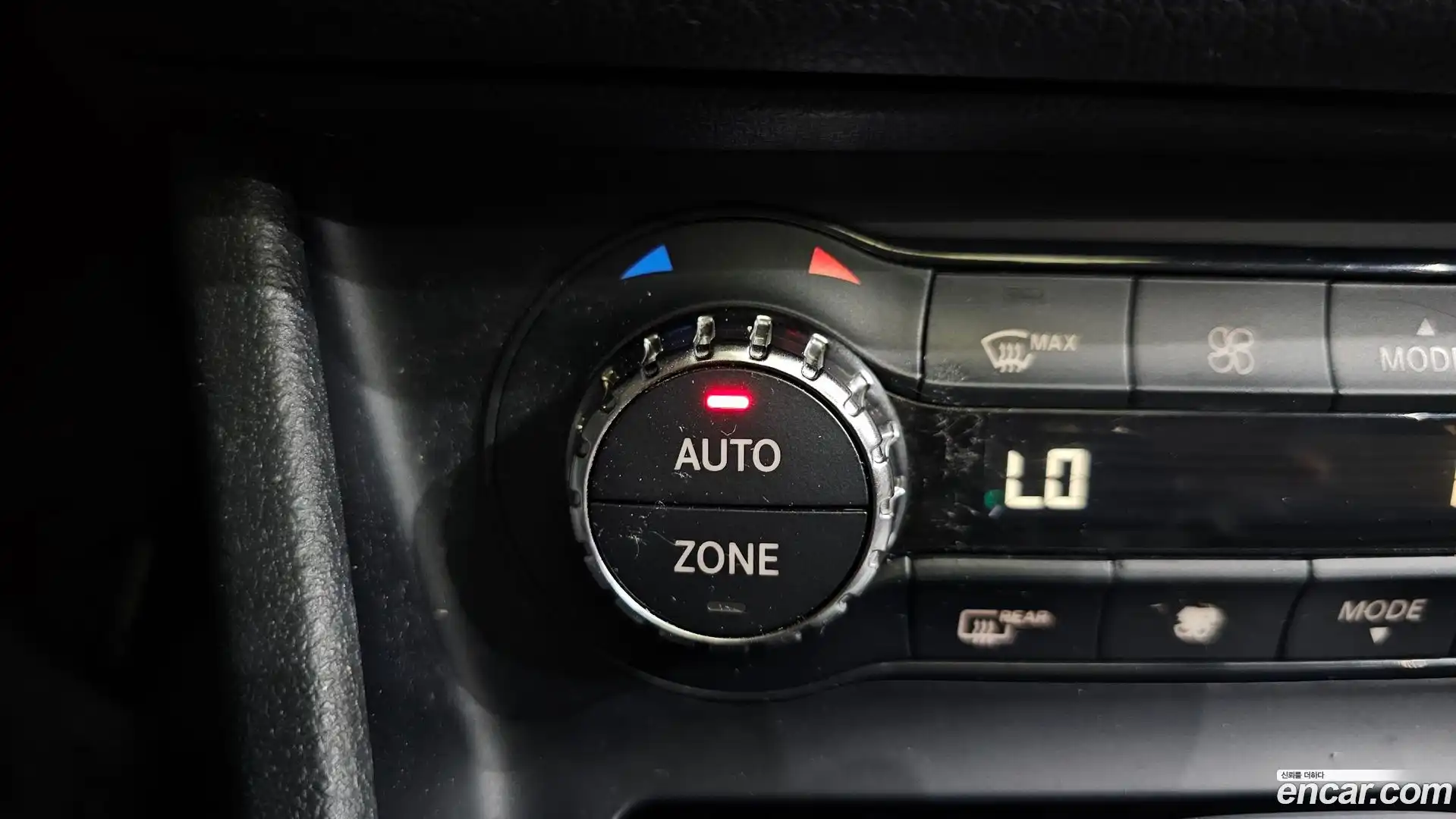 CLA-Class Mercedes-Benz 2017.8-OPTION-023