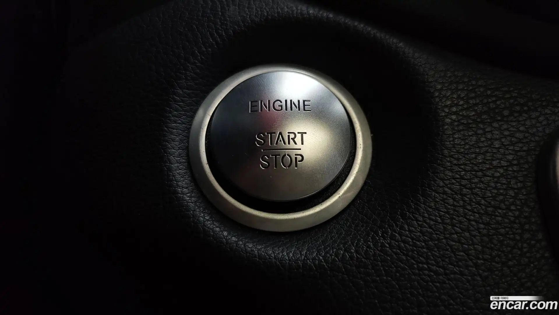 CLA-Class Mercedes-Benz 2017.8-OPTION-024