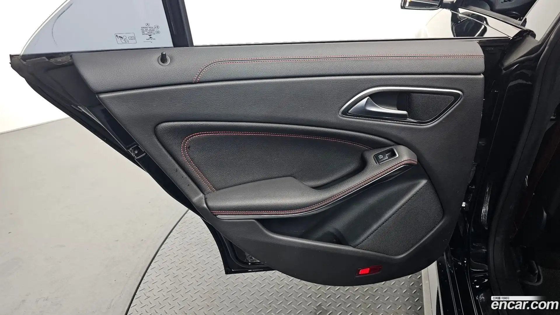 CLA-Class Mercedes-Benz 2017.8-INNER-035