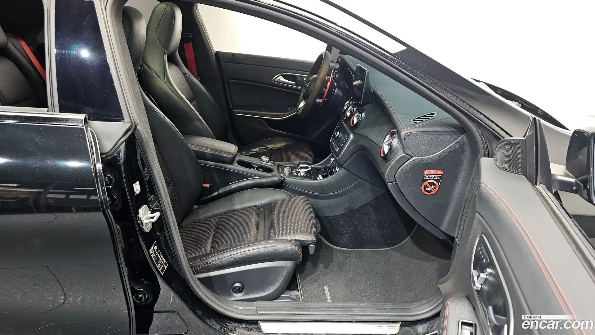 CLA-Class Mercedes-Benz 2017.8-INNER-036