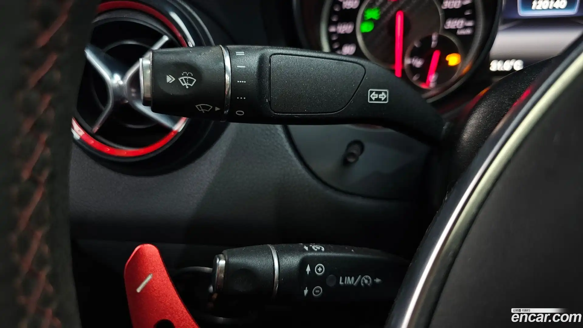 CLA-Class Mercedes-Benz 2017.8-OPTION-040