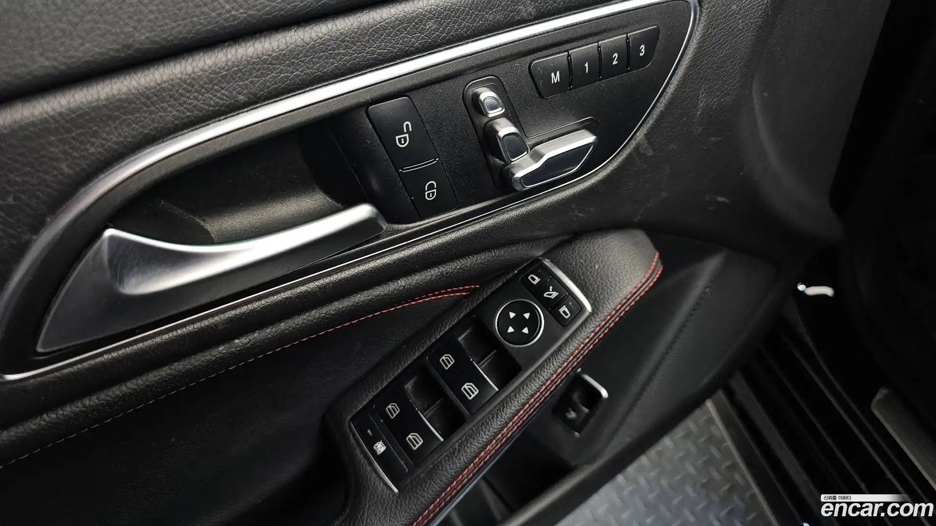 CLA-Class Mercedes-Benz 2017.8-OPTION-041