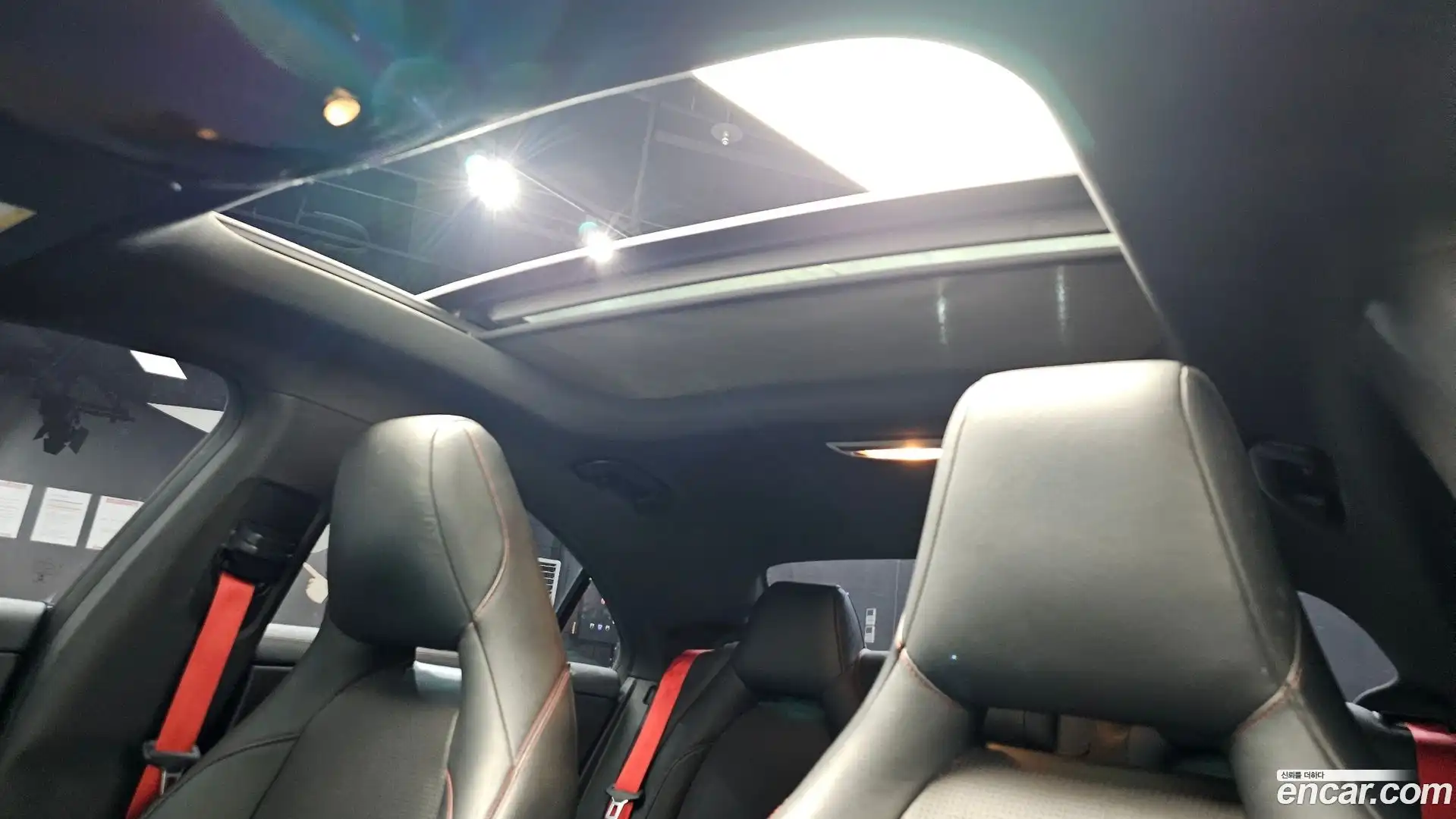 CLA-Class Mercedes-Benz 2017.8-OPTION-043