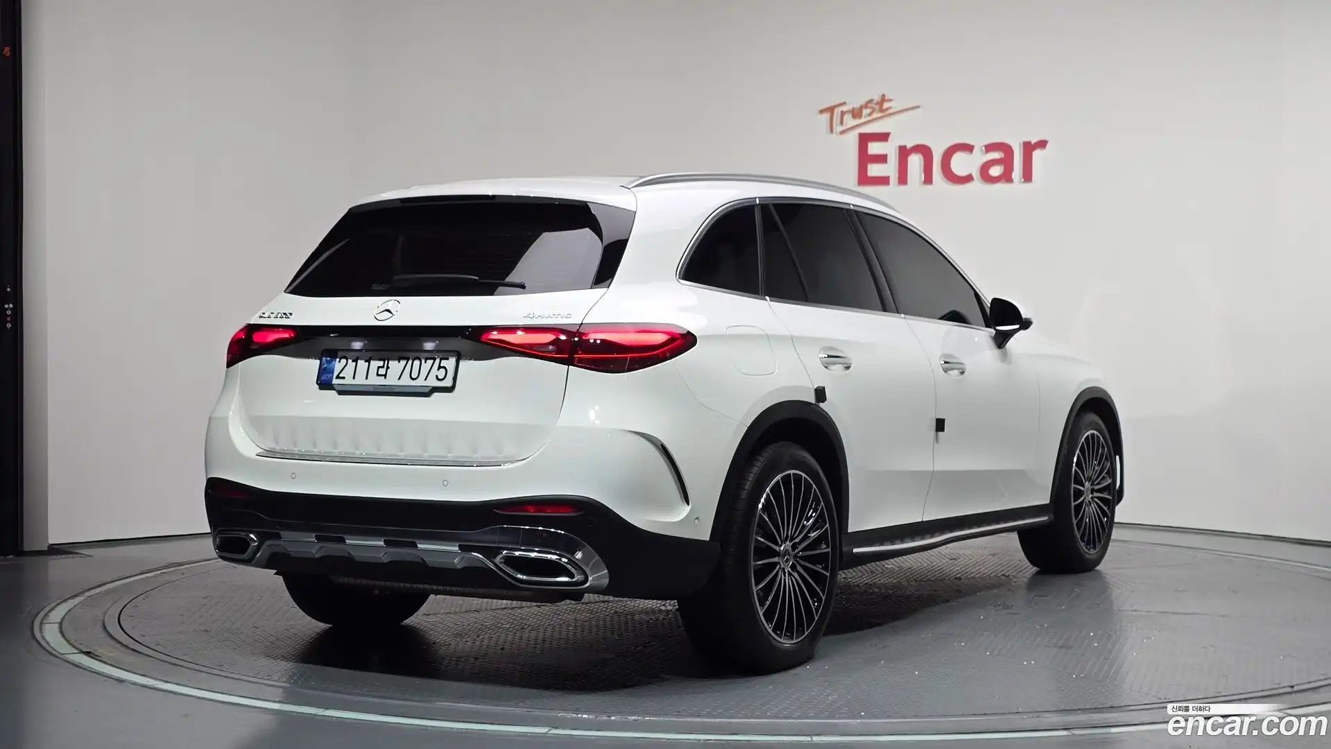 GLC-Class Mercedes-Benz 2024.6-OUTER-002