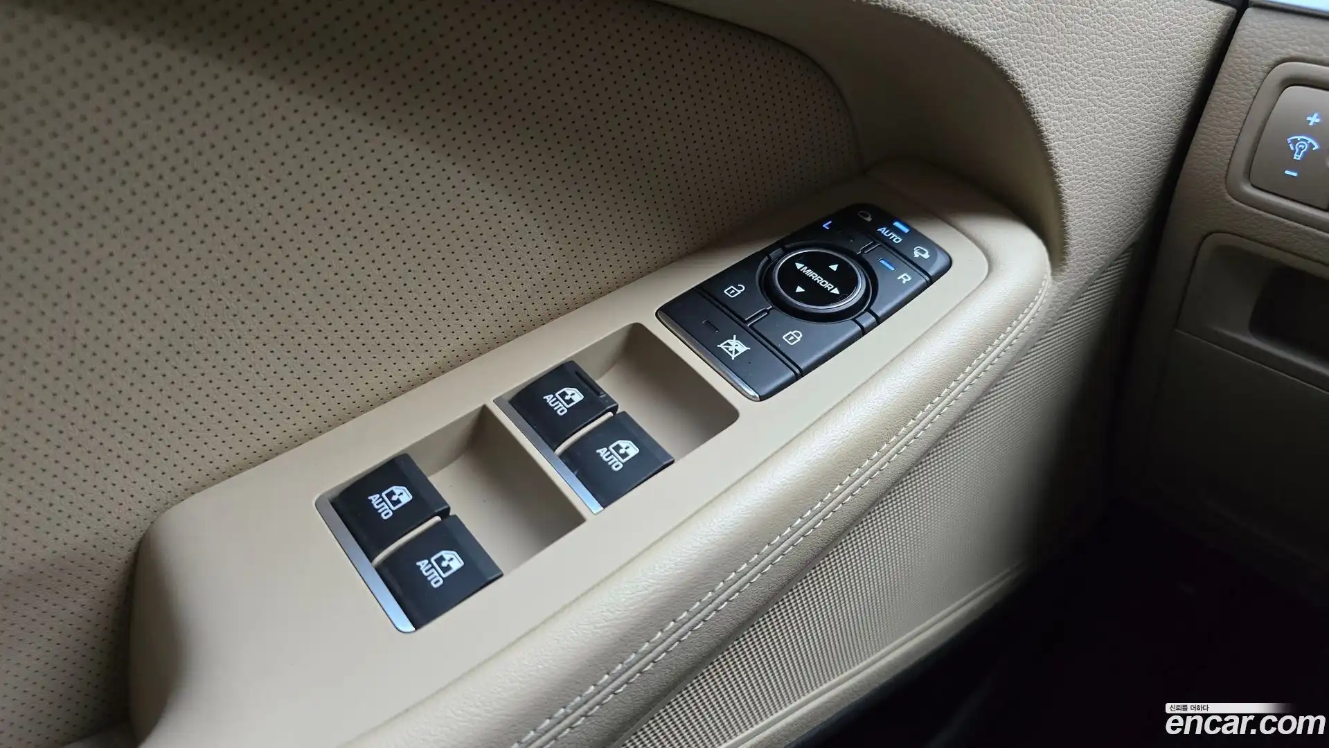 G80 Genesis 2018.11-OPTION-041