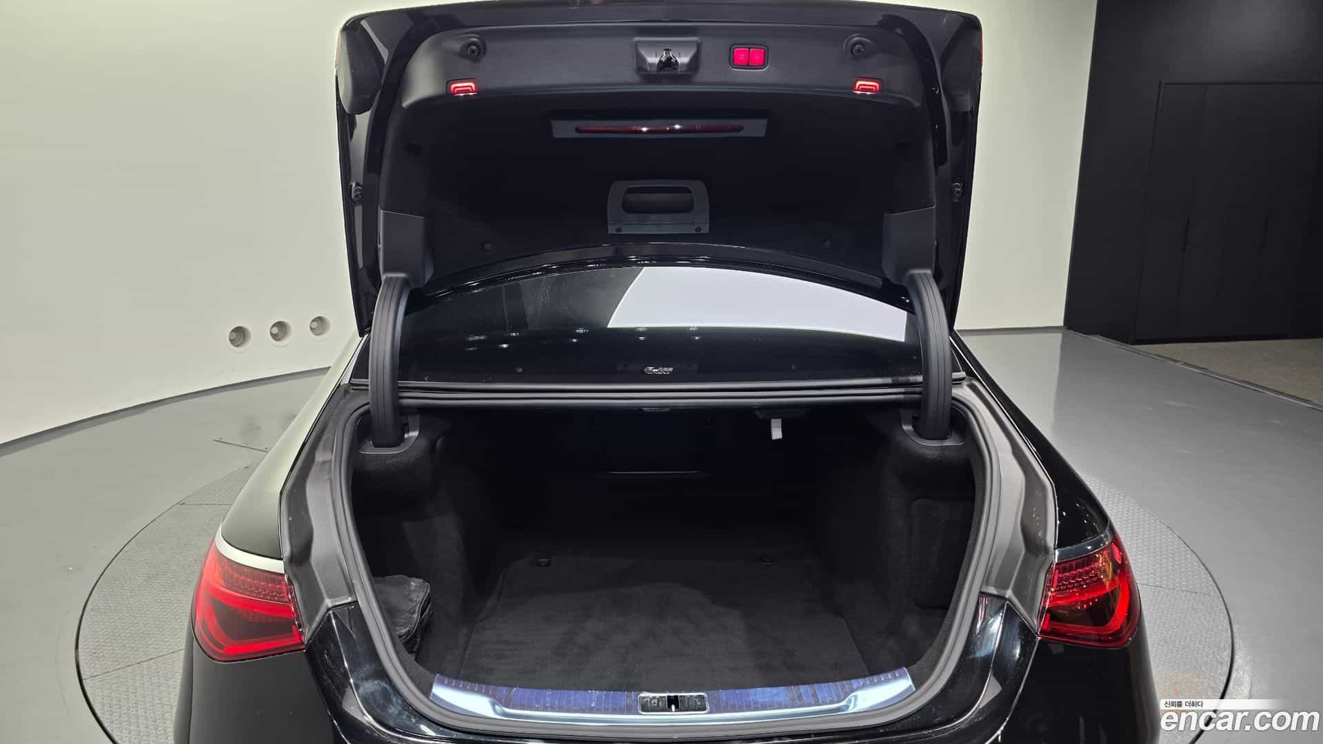 S-Class Mercedes-Benz 2021.6-OPTION-024