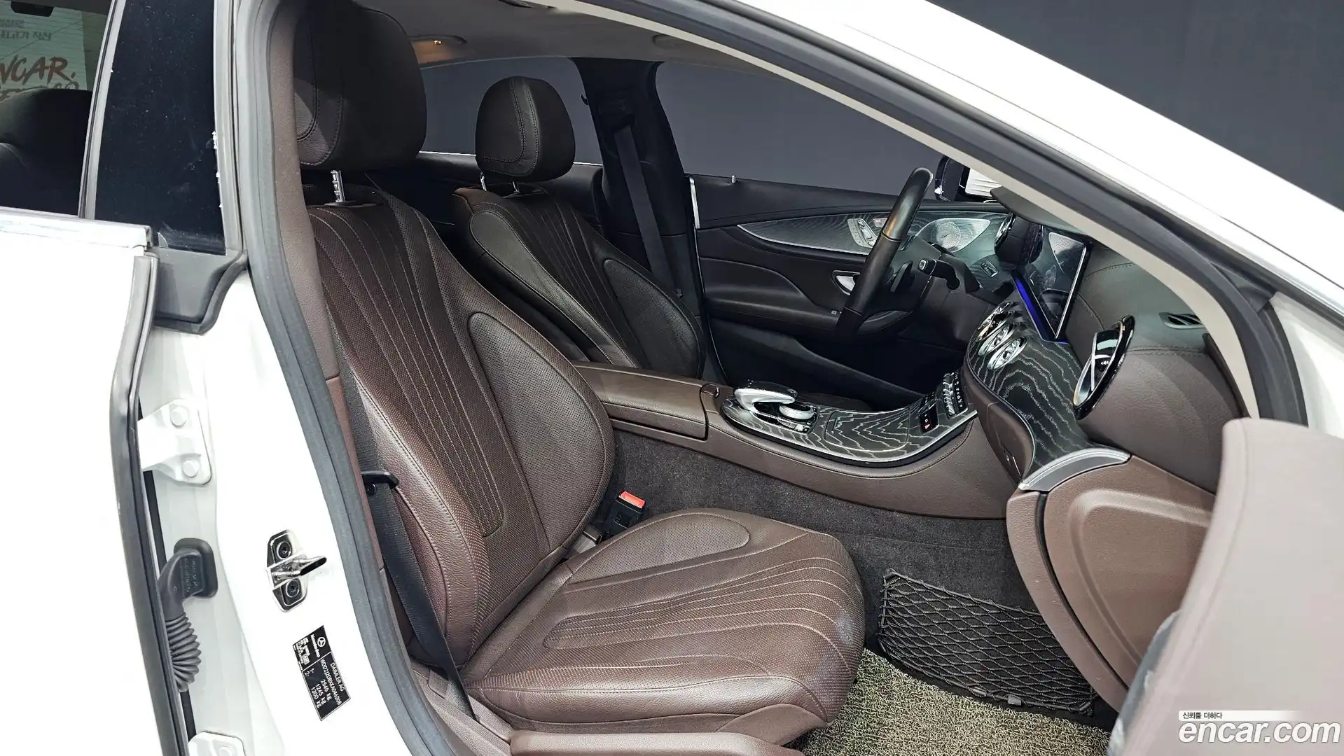 CLS-Class Mercedes-Benz 2019.7-OPTION-015