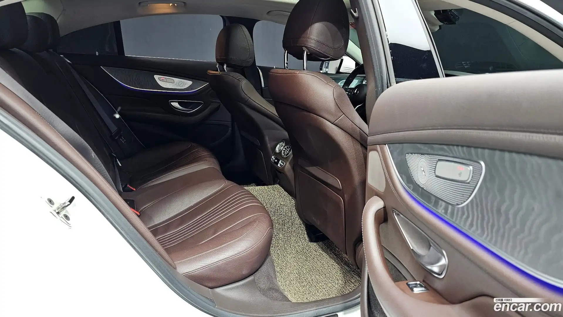 CLS-Class Mercedes-Benz 2019.7-OPTION-016