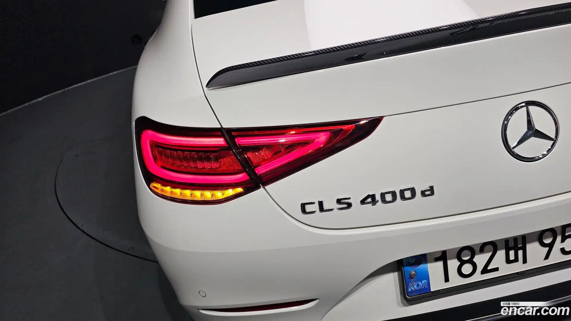 CLS-Class Mercedes-Benz 2019.7-OUTER-033