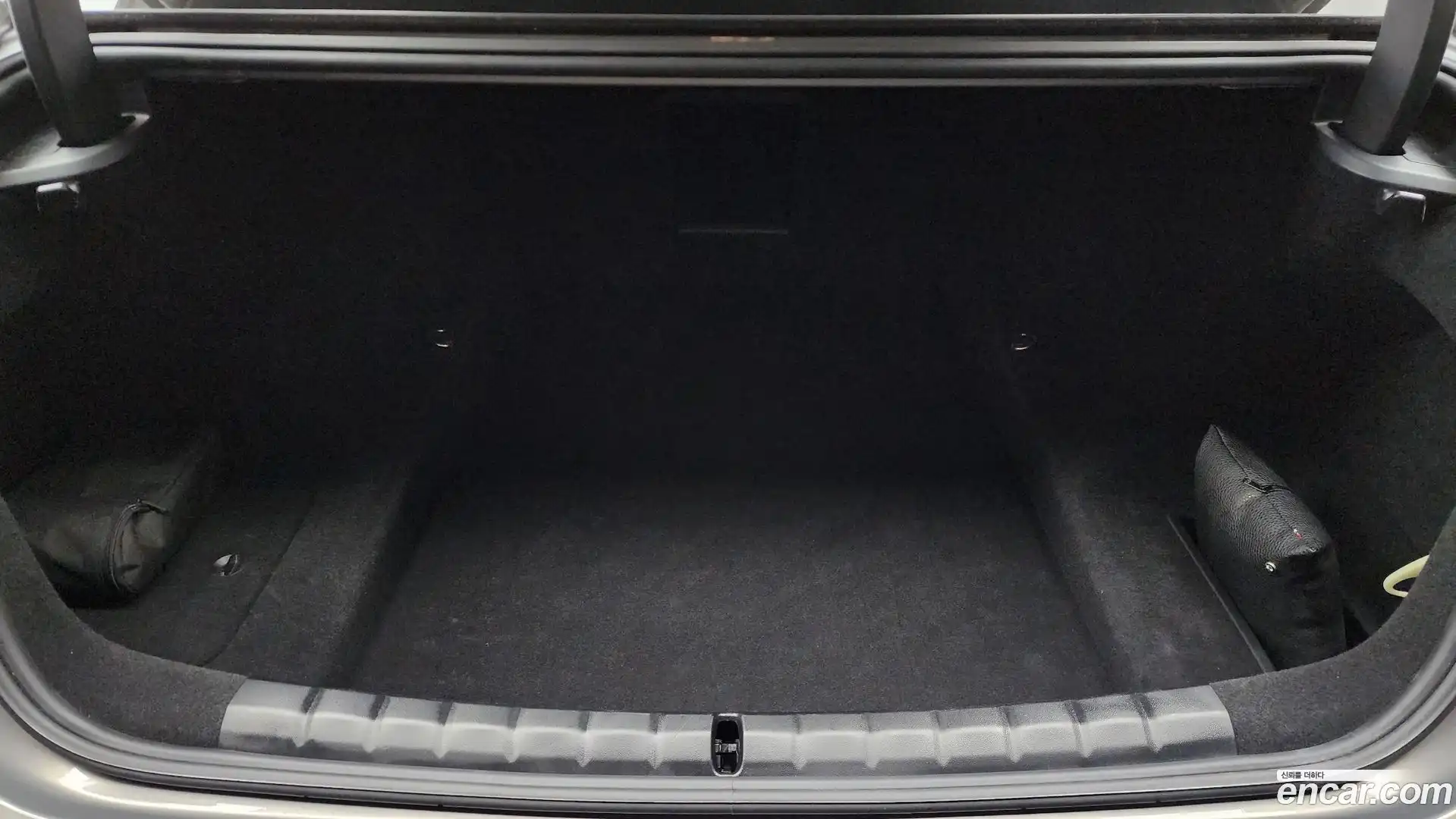 7-Series BMW 2023.6-OPTION-024