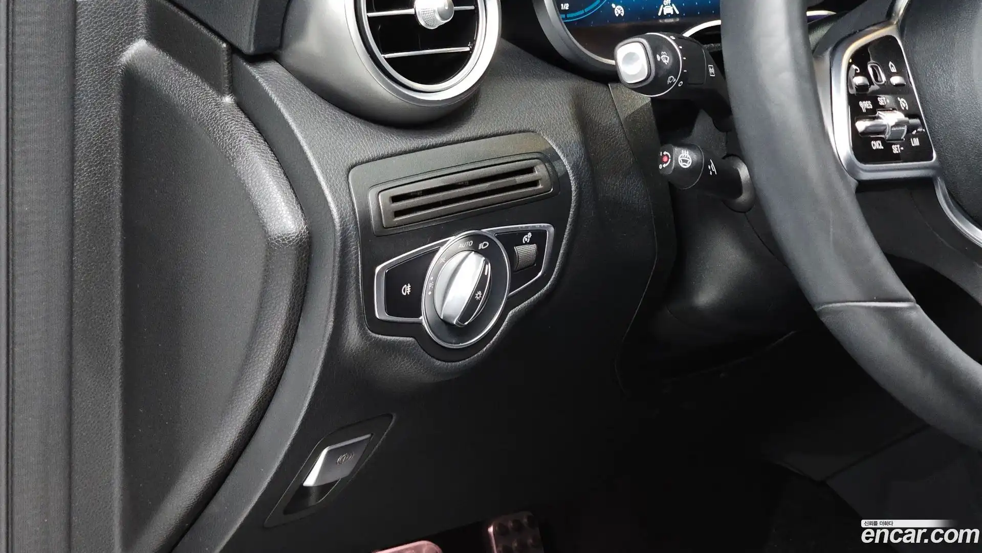 GLC-Class Mercedes-Benz 2020.3-OPTION-018