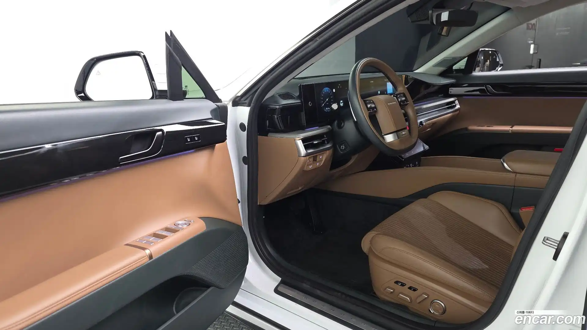 Grandeur Hyundai 2023.0-INNER-010