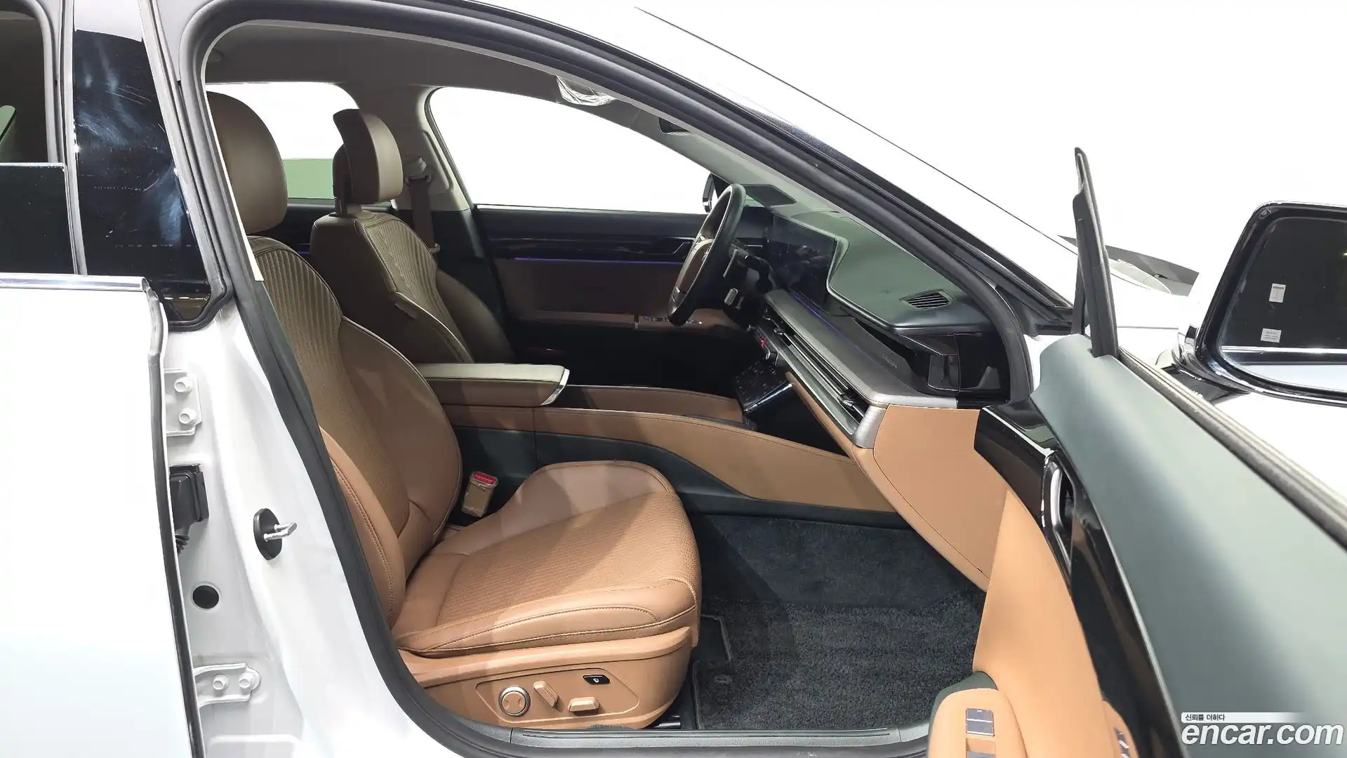 Grandeur Hyundai 2023.0-OPTION-015