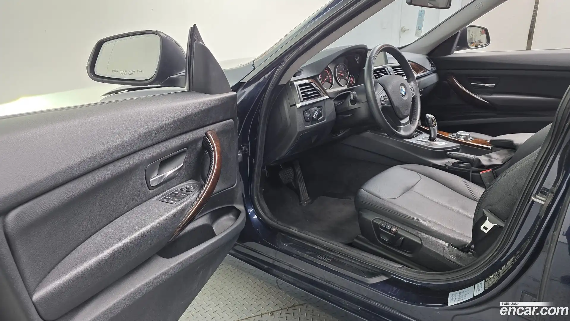 Gran Turismo BMW 2015.7-INNER-010
