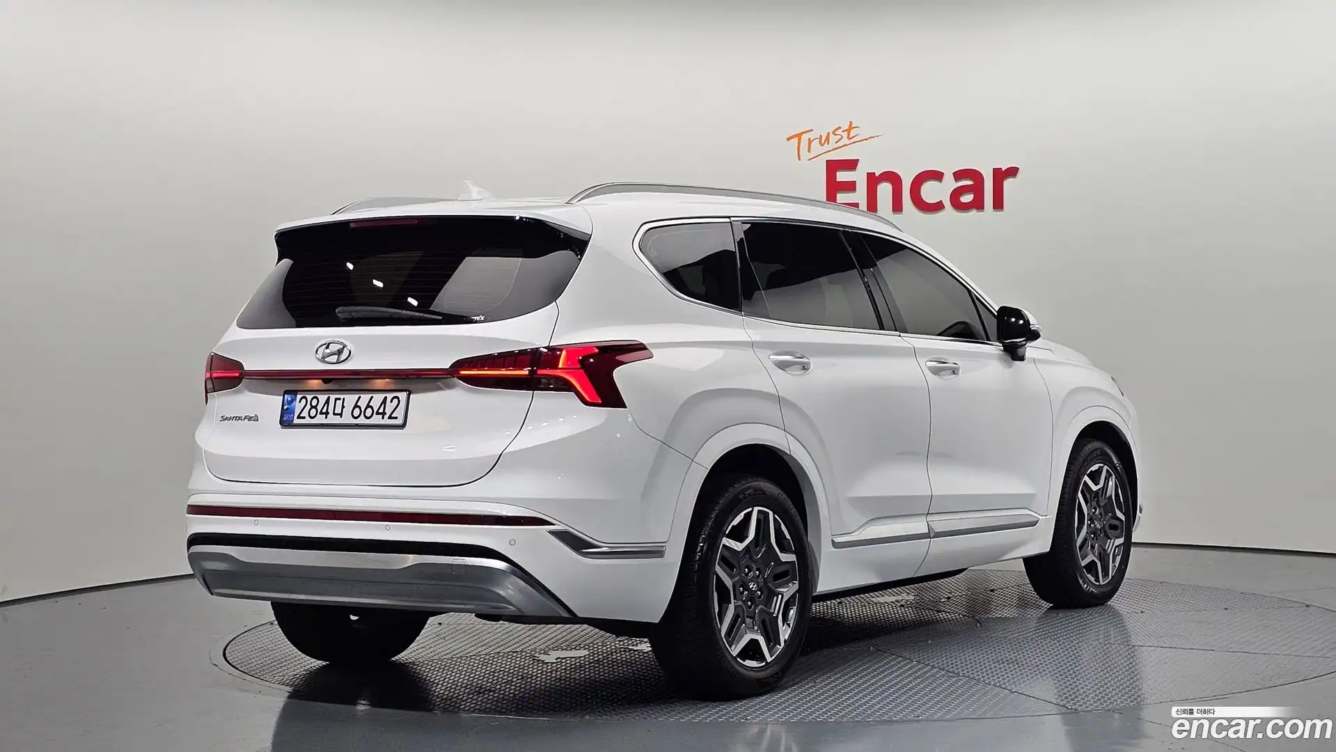 Santafe Hyundai 2021.6-OUTER-002