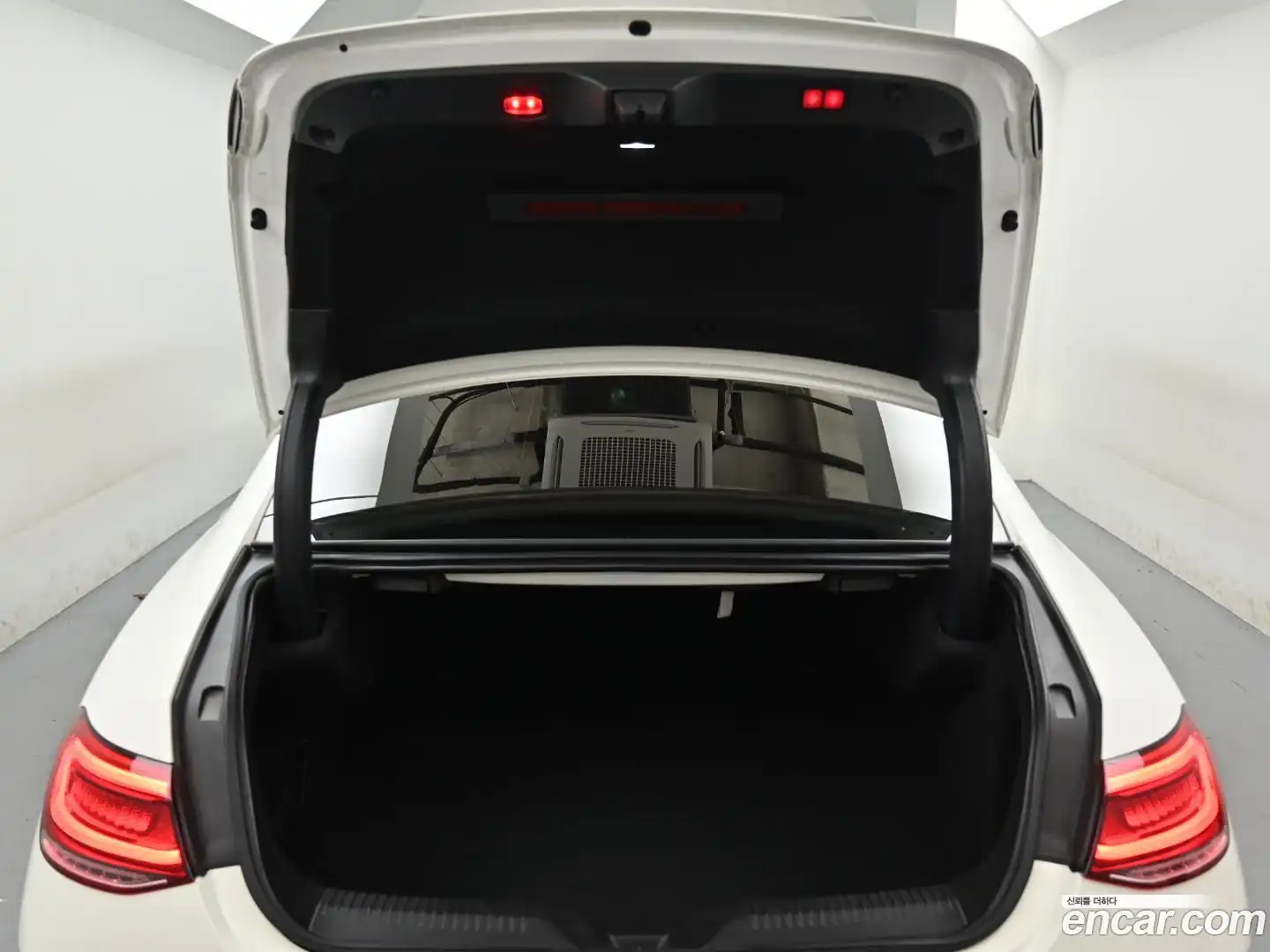 CLS-Class Mercedes-Benz 2018.10-OPTION-023