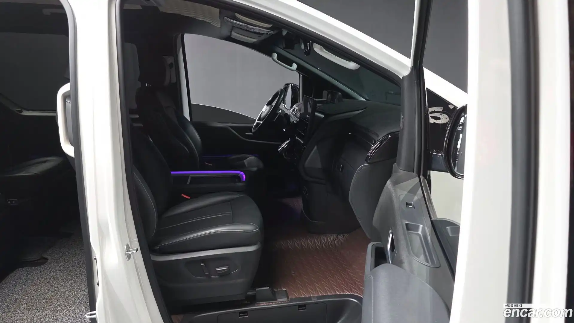 Staria Hyundai 2022.11-OPTION-015