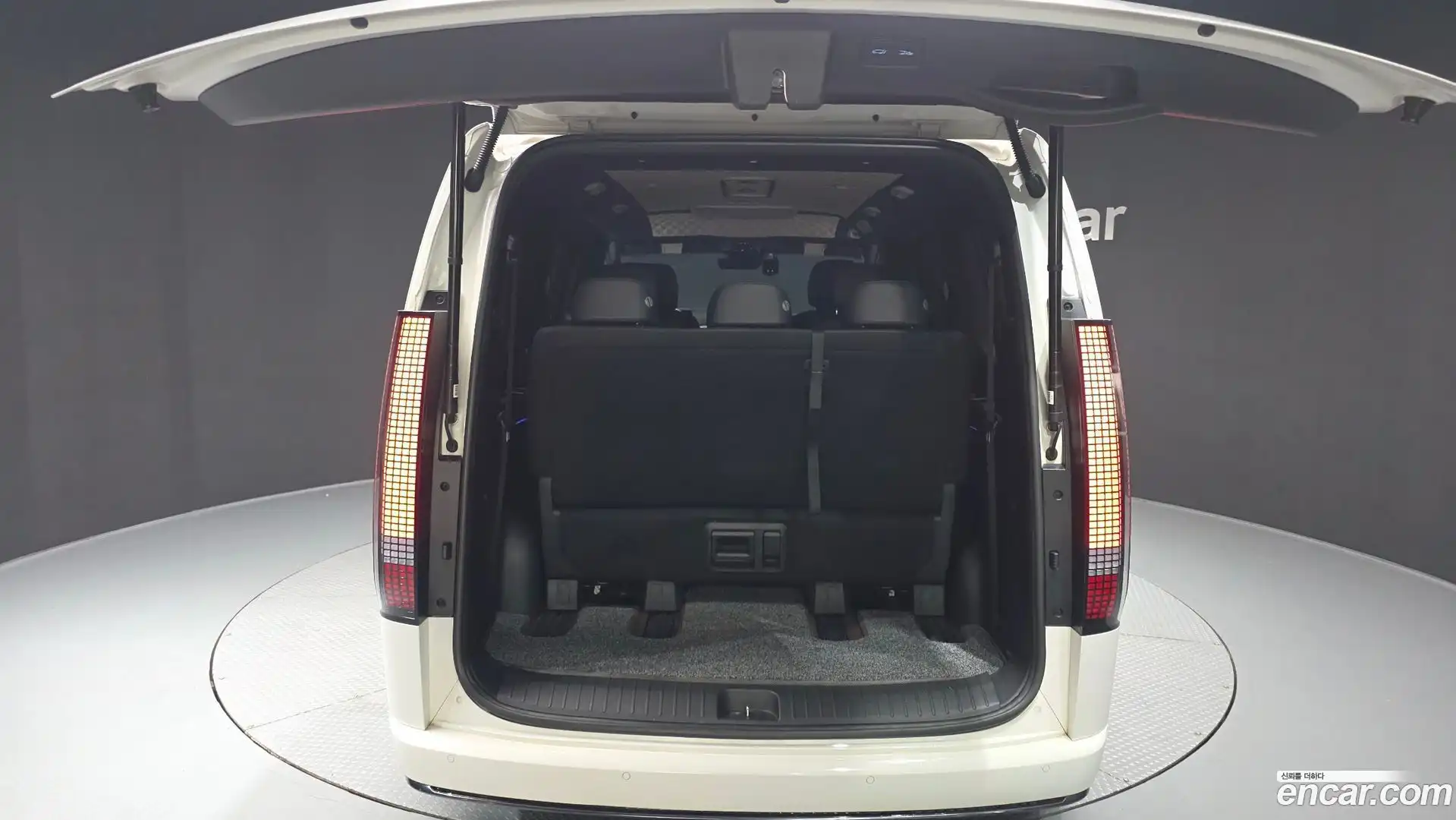 Staria Hyundai 2022.11-OPTION-024
