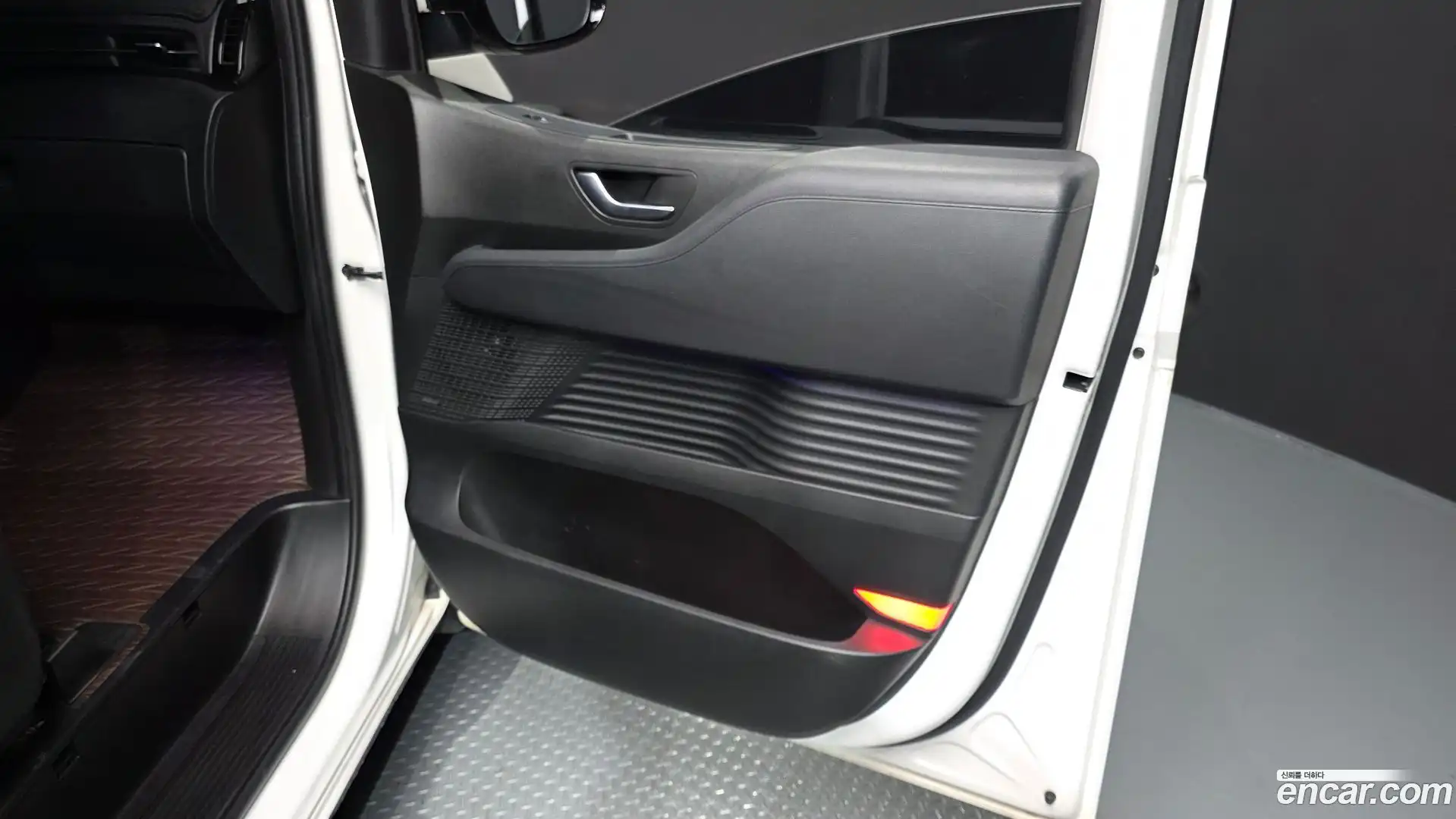 Staria Hyundai 2022.11-INNER-035