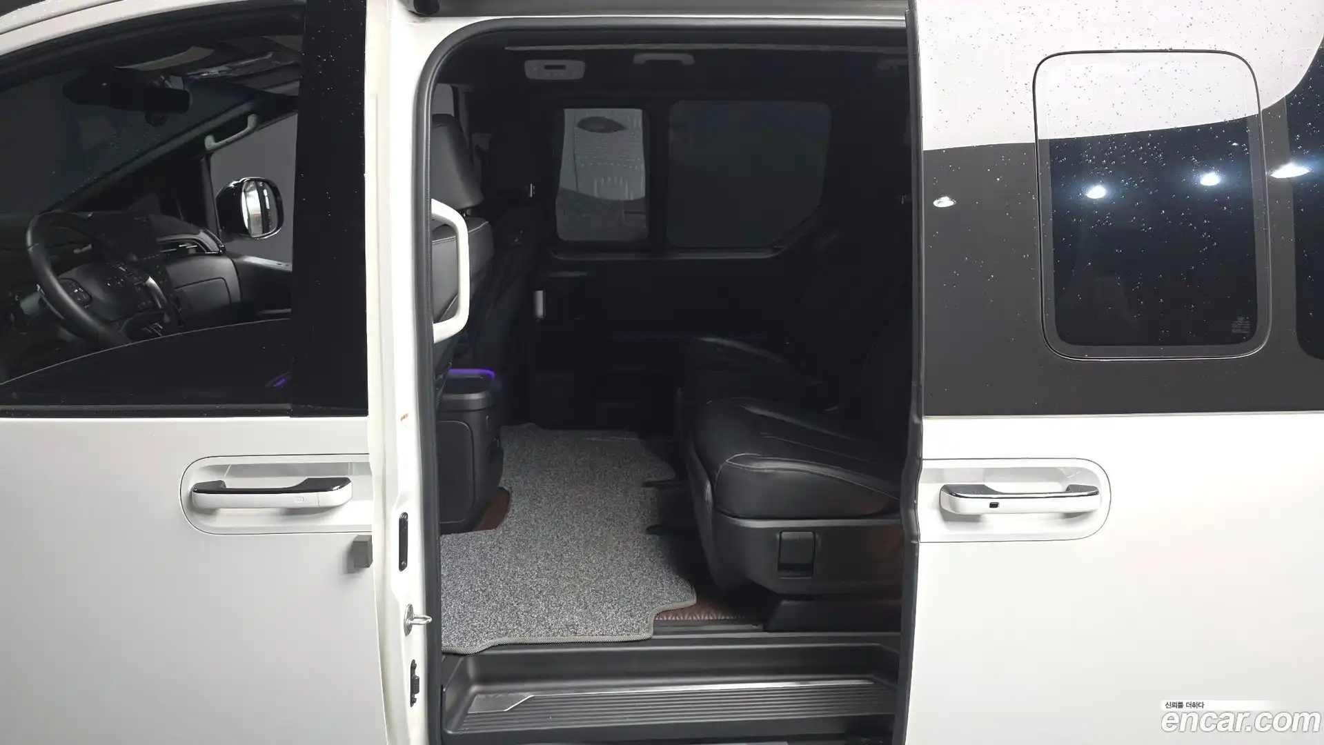 Staria Hyundai 2022.11-INNER-036