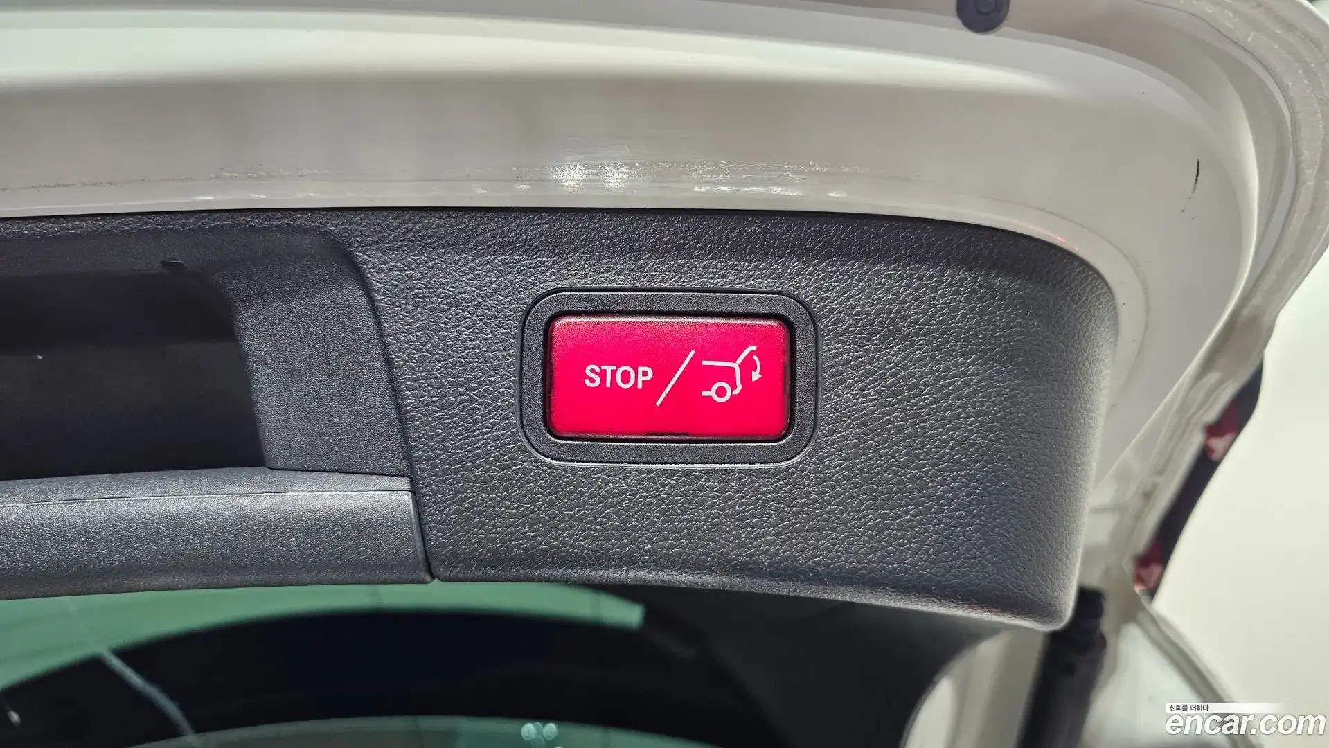 GLA-Class Mercedes-Benz 2016.3-OPTION-024