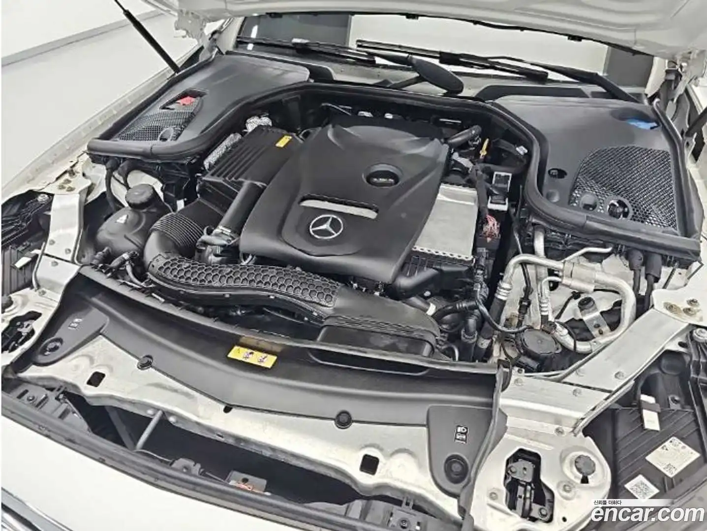 E-Class Mercedes-Benz 2022.6-OUTER-005