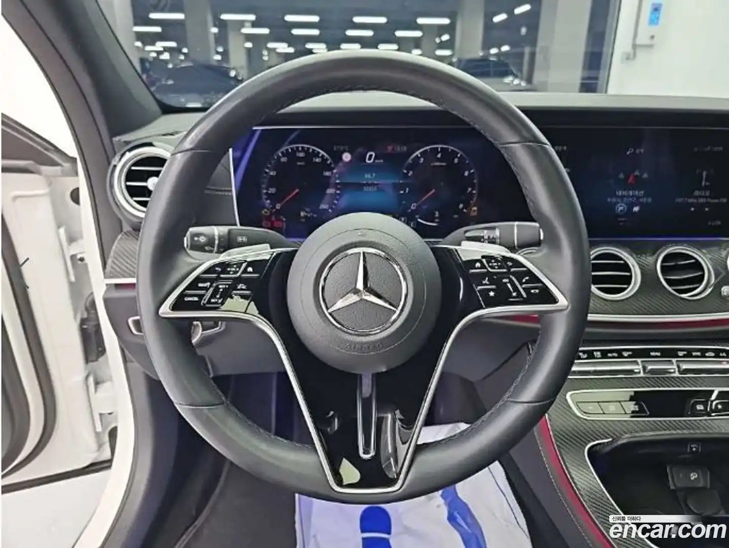 E-Class Mercedes-Benz 2022.6-INNER-009
