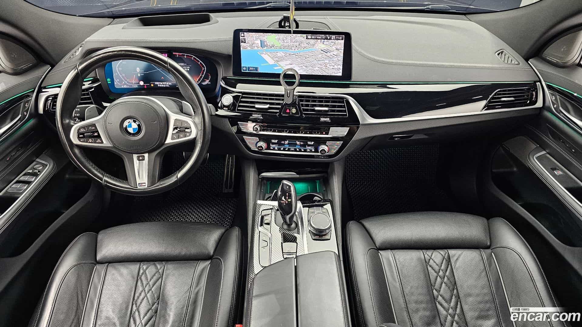 Gran Turismo BMW 2021.1-INNER-007