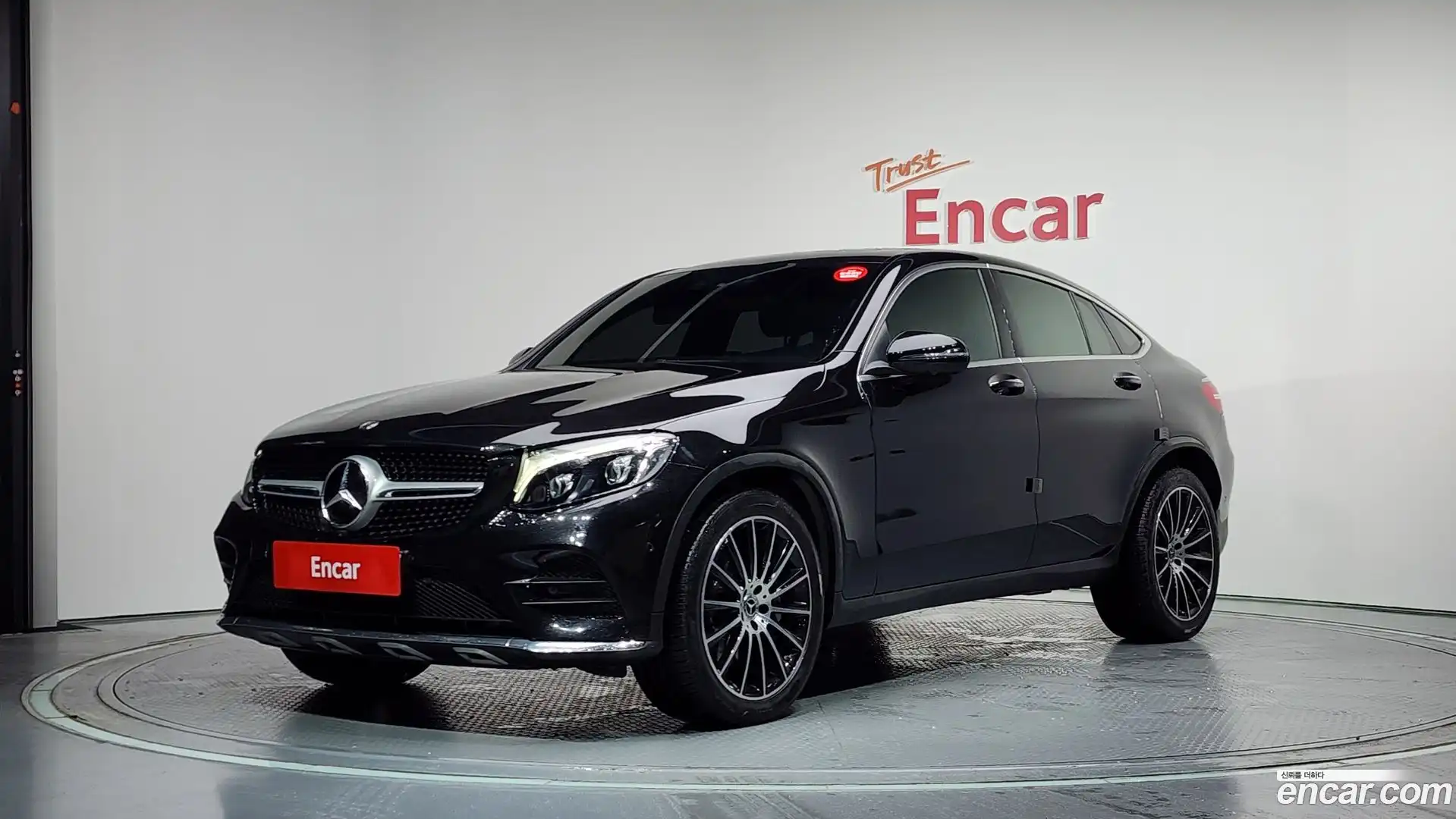 GLC-Class Mercedes-Benz 2019.10-OUTER-001