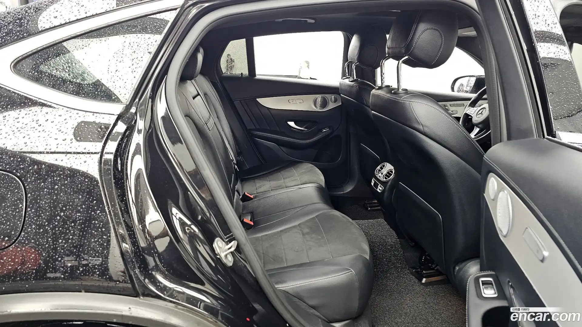 GLC-Class Mercedes-Benz 2019.10-OPTION-016