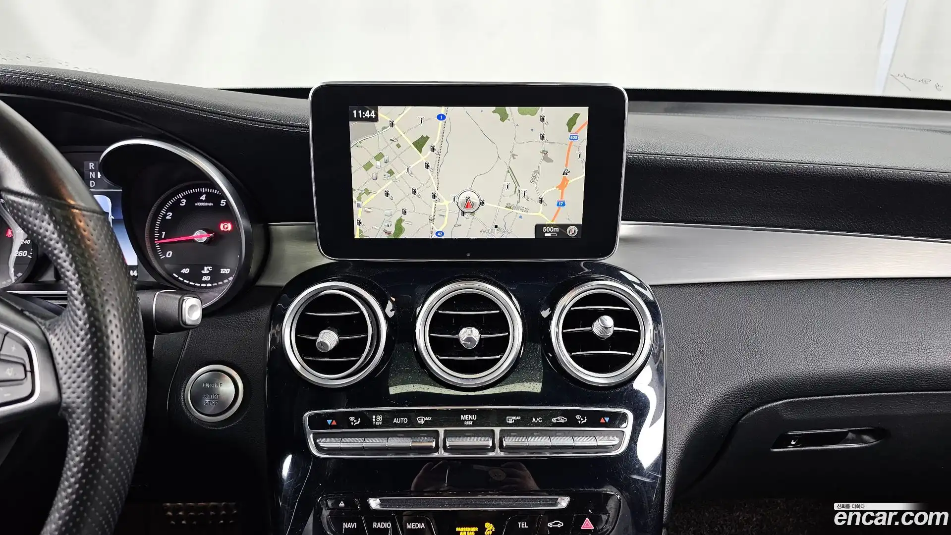 GLC-Class Mercedes-Benz 2019.10-OPTION-018