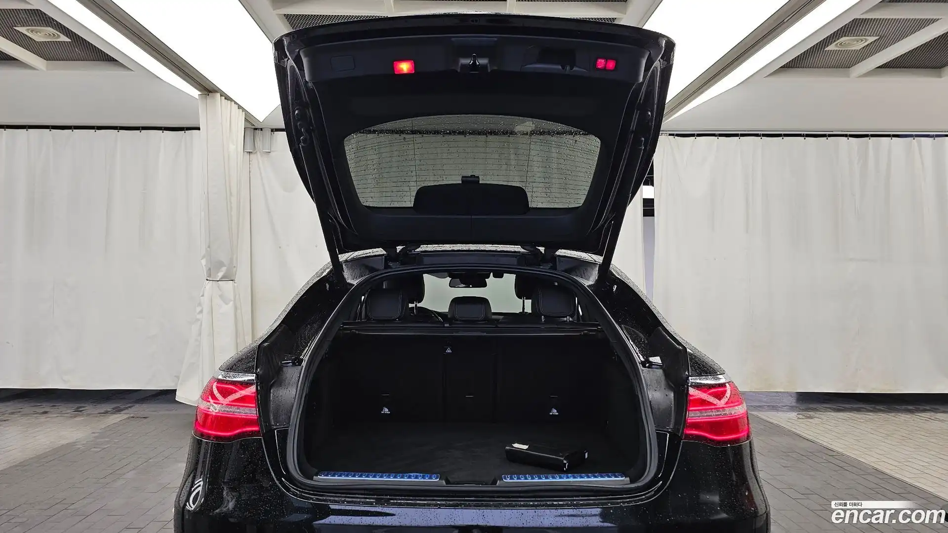 GLC-Class Mercedes-Benz 2019.10-OPTION-024