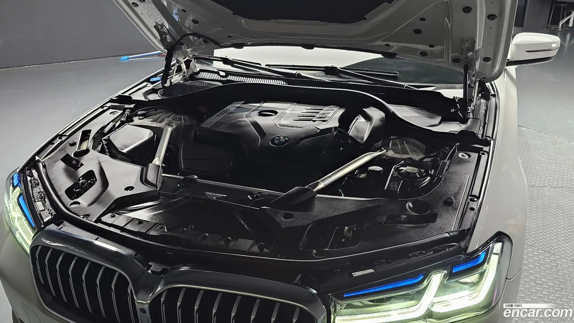 5-Series BMW 2023.1-OUTER-006