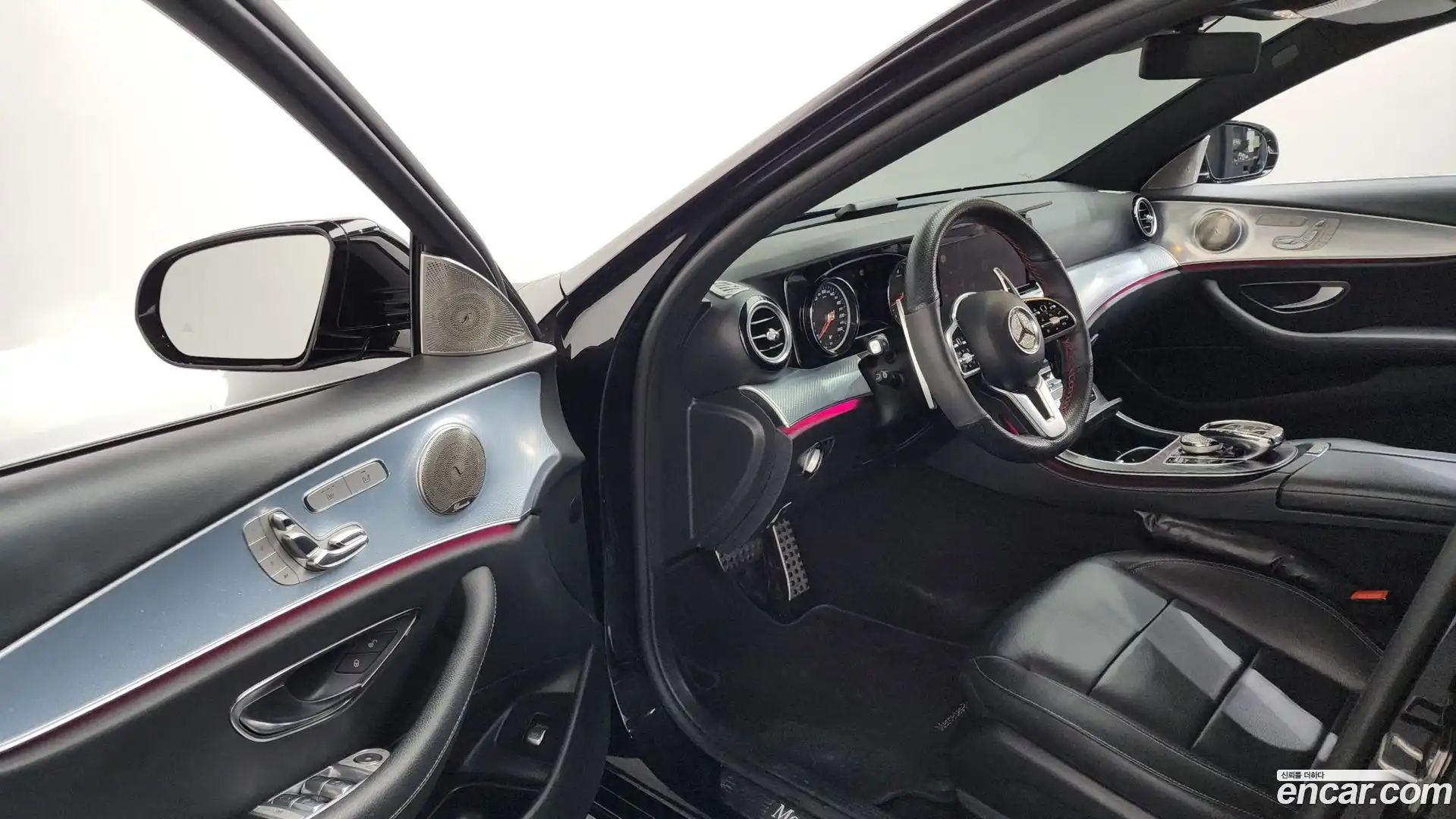 E-Class Mercedes-Benz 2020.5-INNER-010