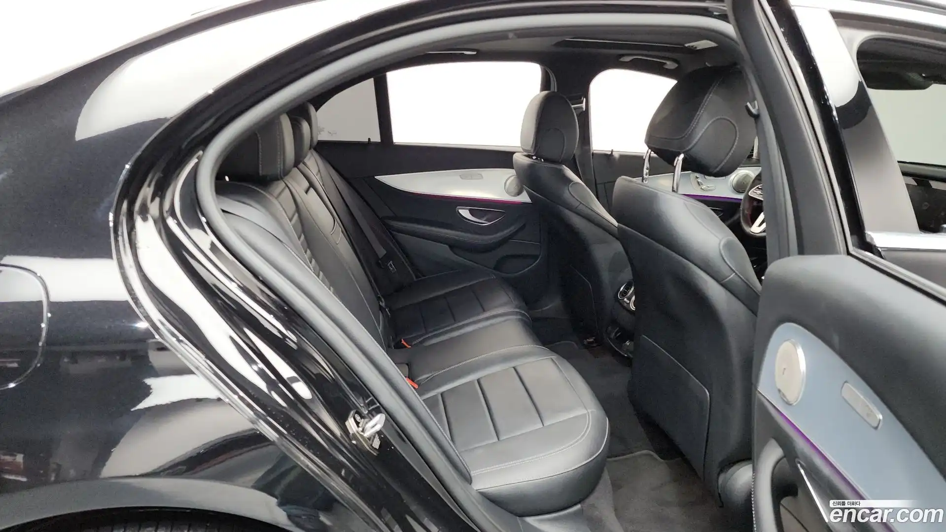 E-Class Mercedes-Benz 2020.5-OPTION-015