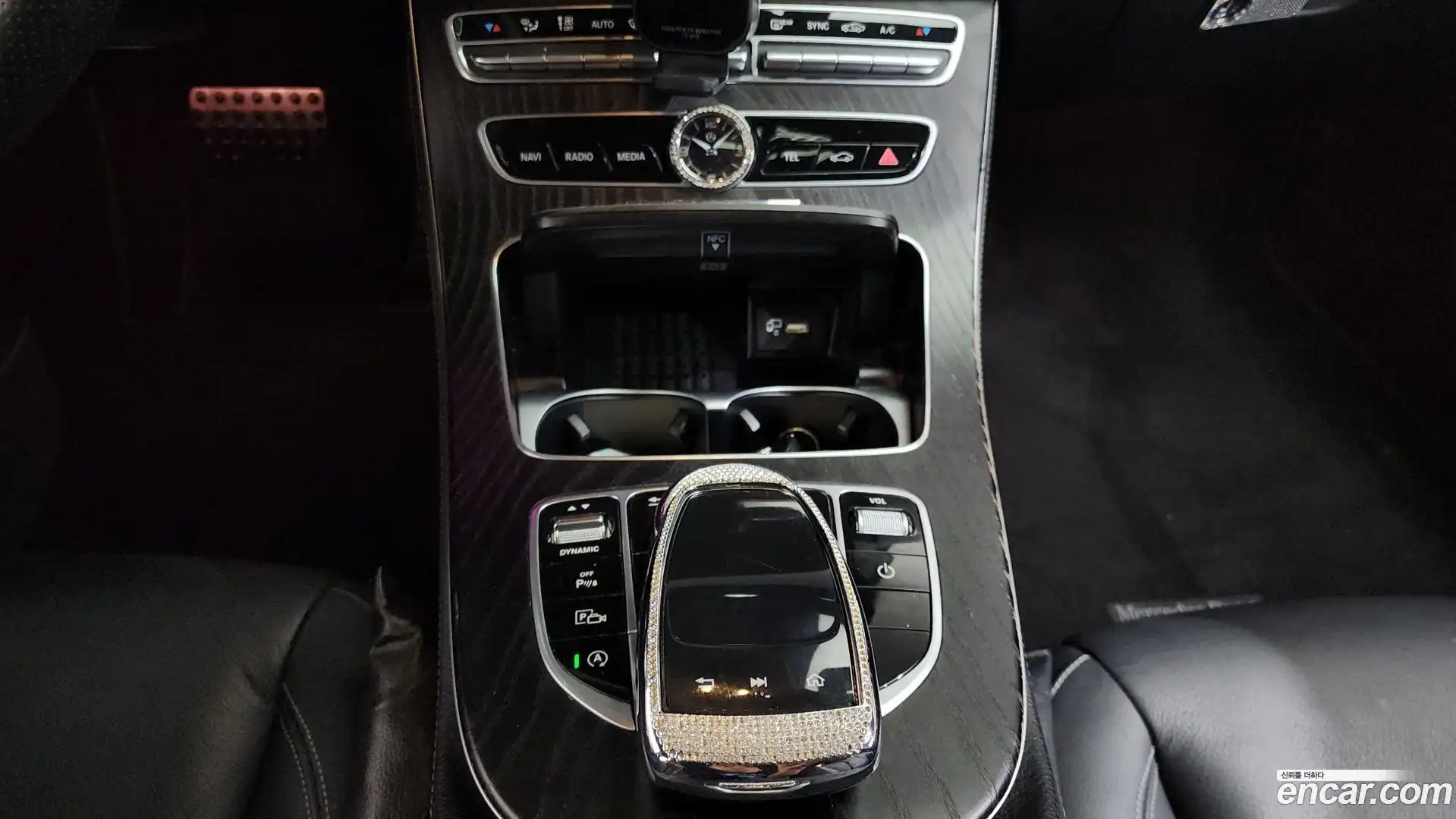E-Class Mercedes-Benz 2020.5-OPTION-023