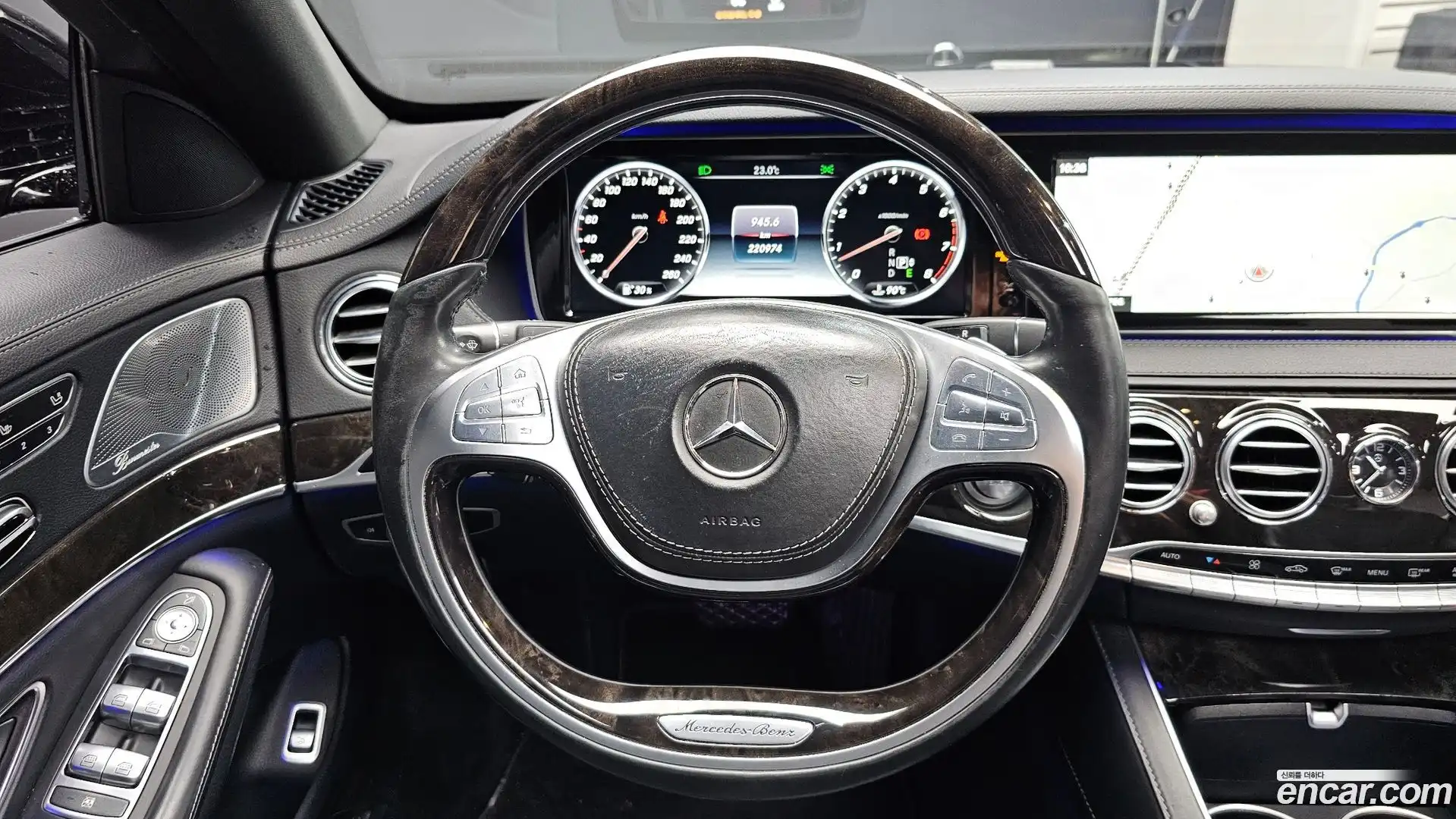 S-Class Mercedes-Benz 2015.10-OPTION-016