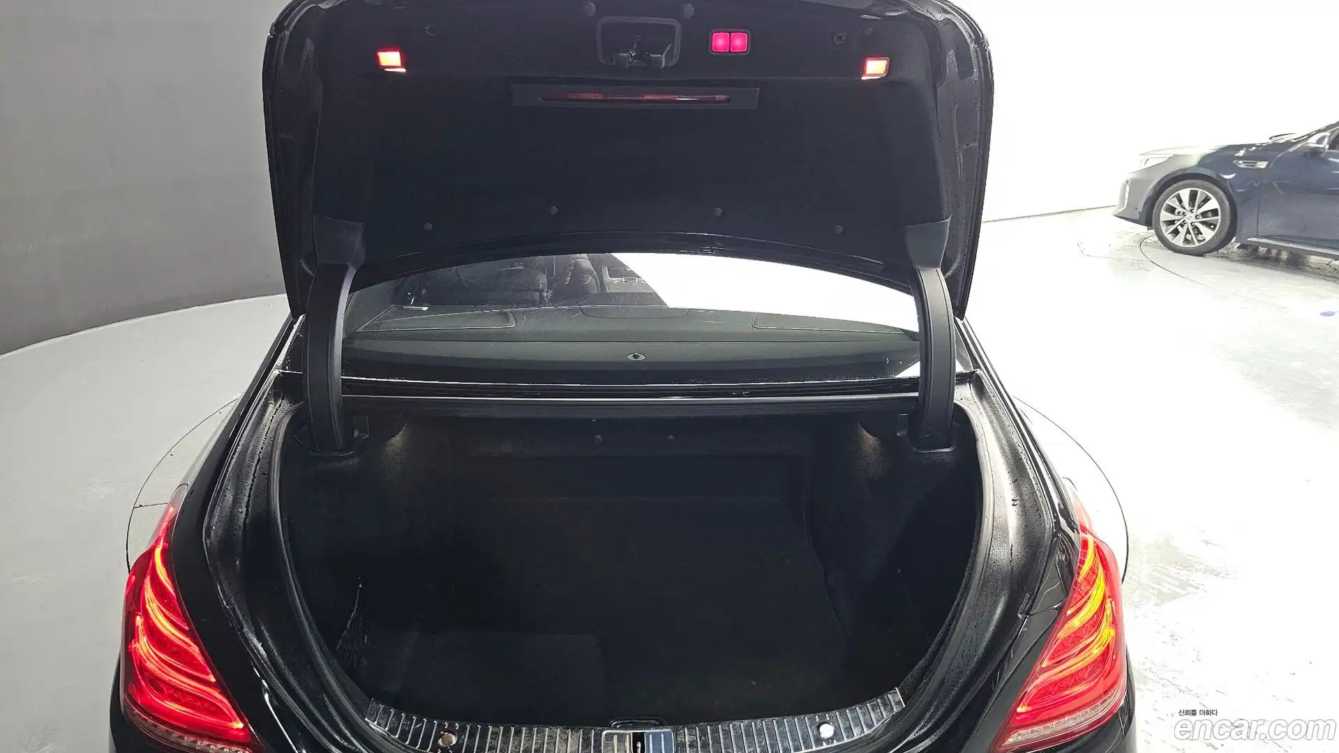 S-Class Mercedes-Benz 2015.10-OPTION-024