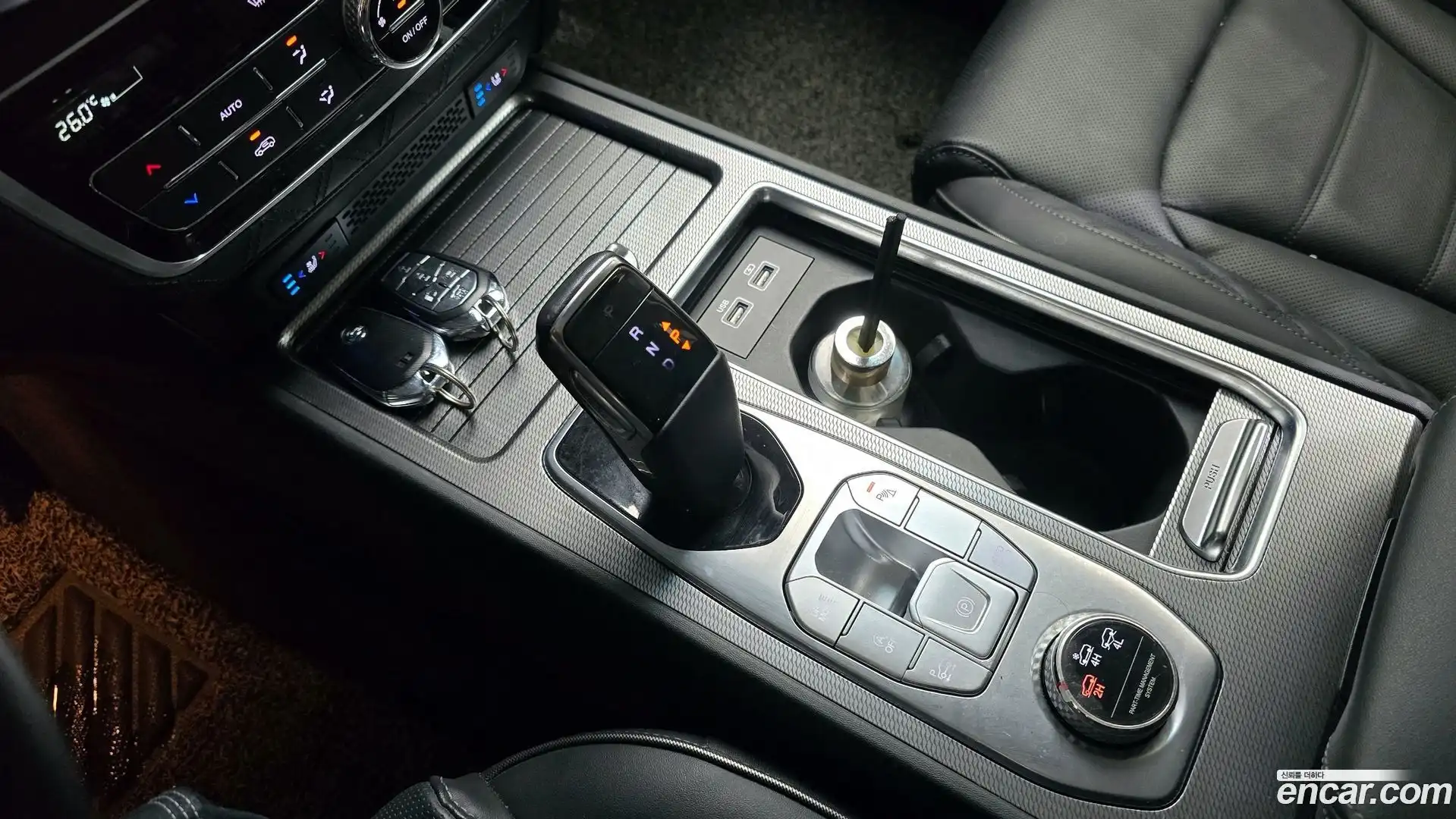 Rexton KG Mobility 2021.10-INNER-009