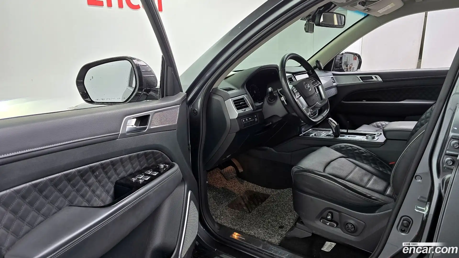 Rexton KG Mobility 2021.10-INNER-010