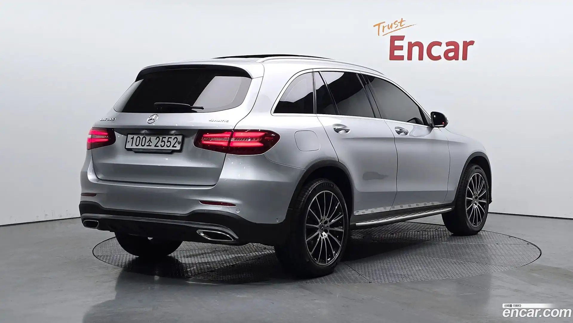 GLC-Class Mercedes-Benz 2019.10-OUTER-002