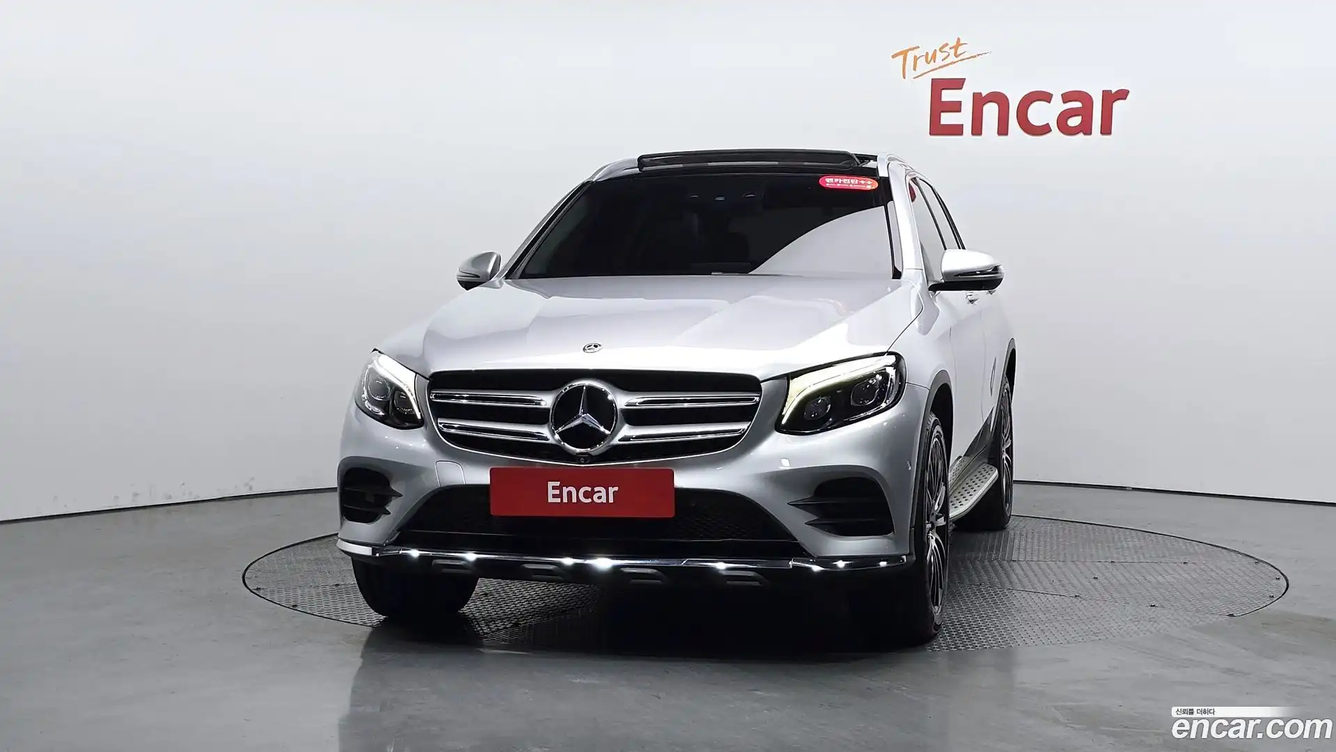 GLC-Class Mercedes-Benz 2019.10-OUTER-003