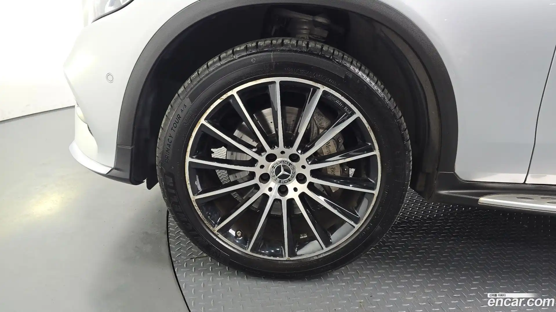 GLC-Class Mercedes-Benz 2019.10-OUTER-005