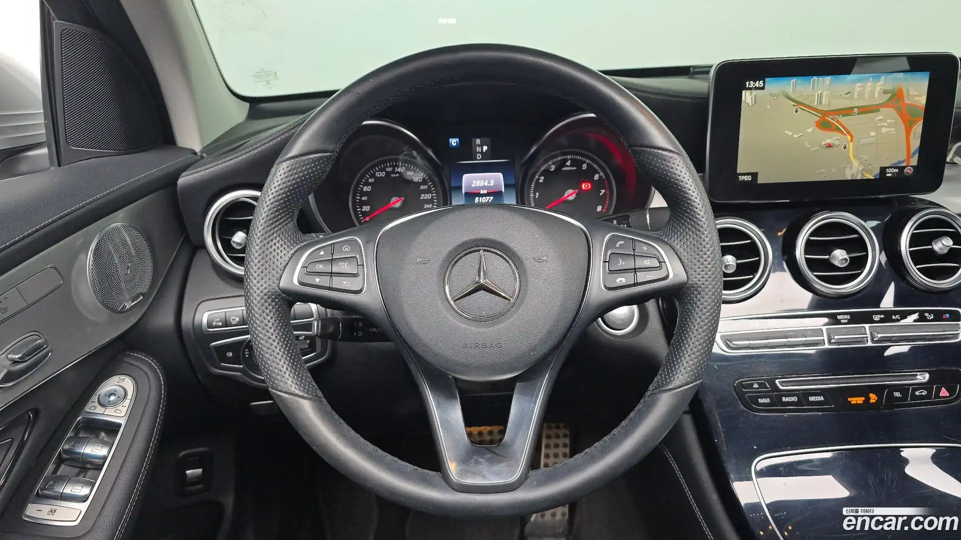 GLC-Class Mercedes-Benz 2019.10-OPTION-017