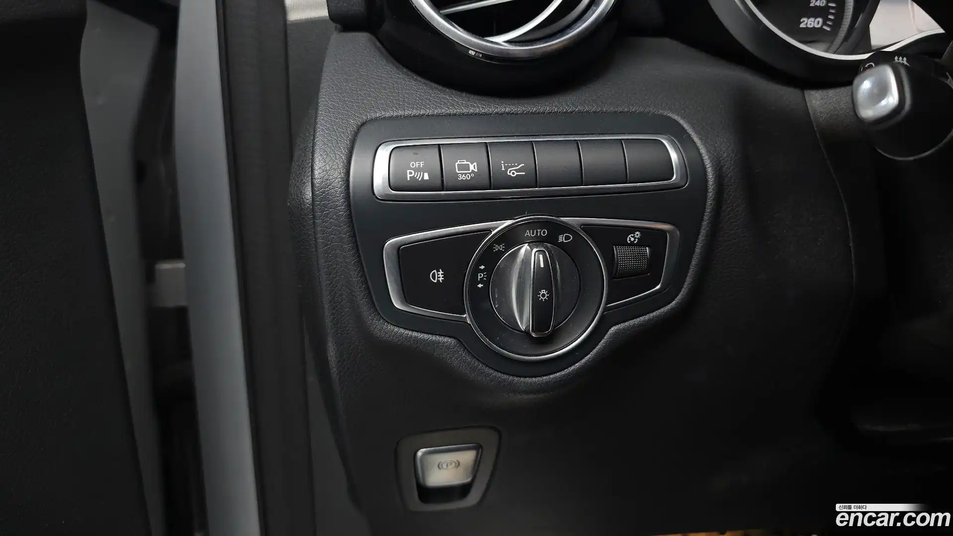 GLC-Class Mercedes-Benz 2019.10-OPTION-020