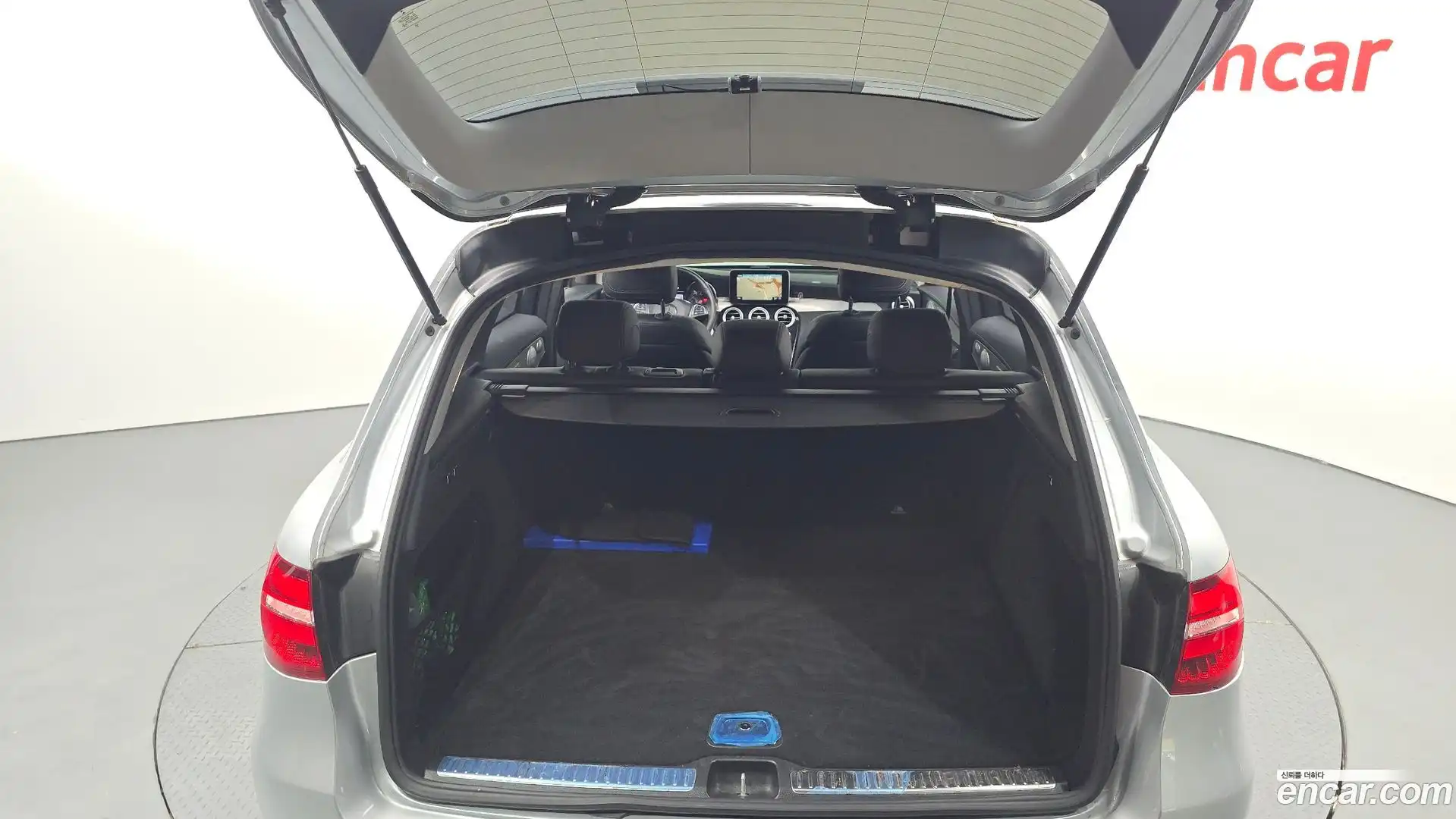 GLC-Class Mercedes-Benz 2019.10-OPTION-024